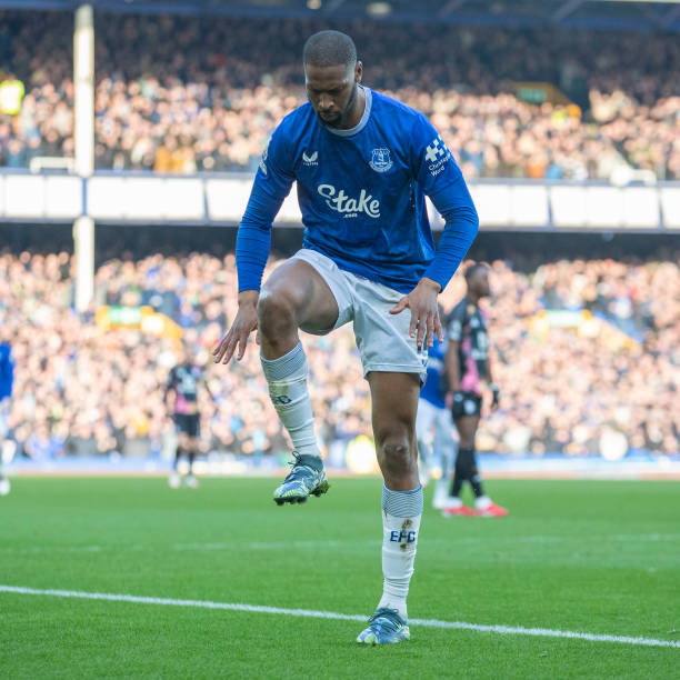 降班马仍保 降班马仍保