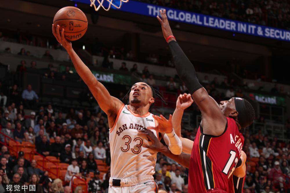 球方式很冷 球方式很冷