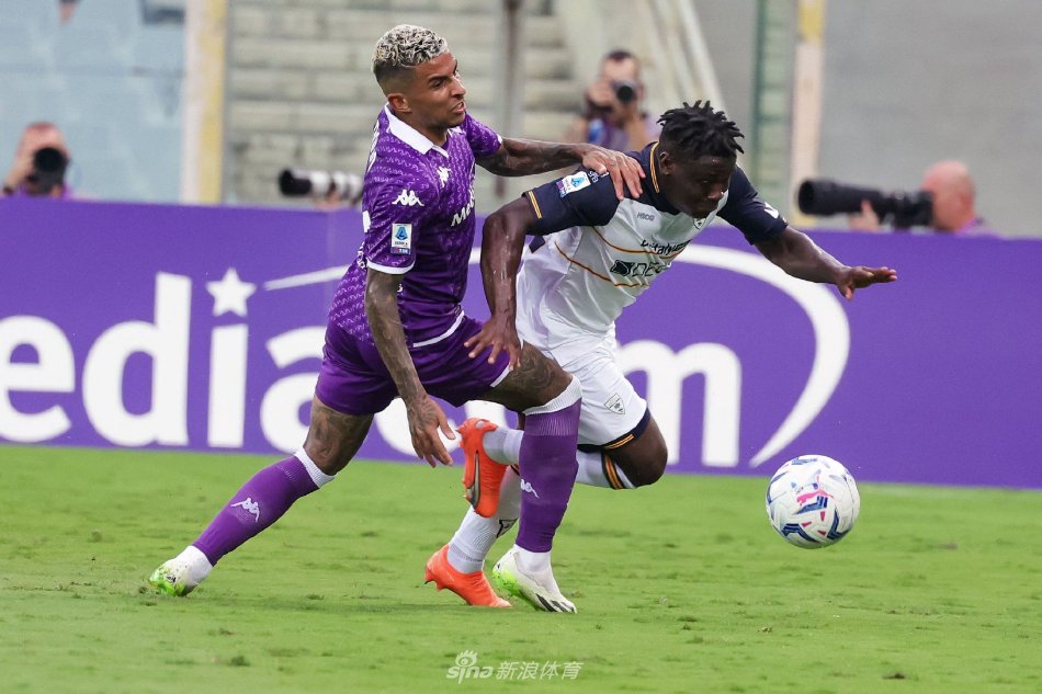 中锋的支点 中锋的支点